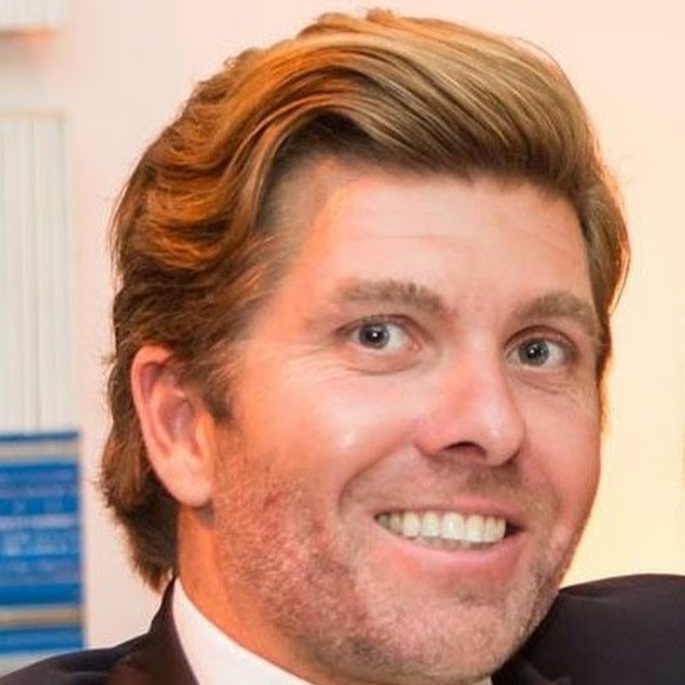 Meet your Posher, Eric